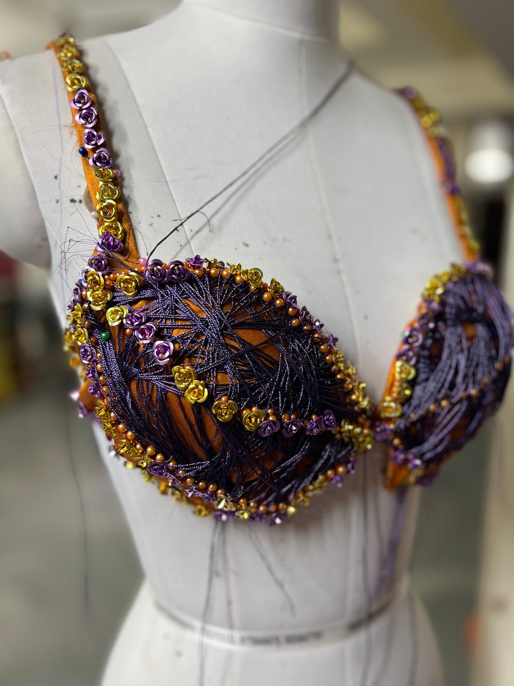 String Art Couture: Redefining Embroidery Through Innovation