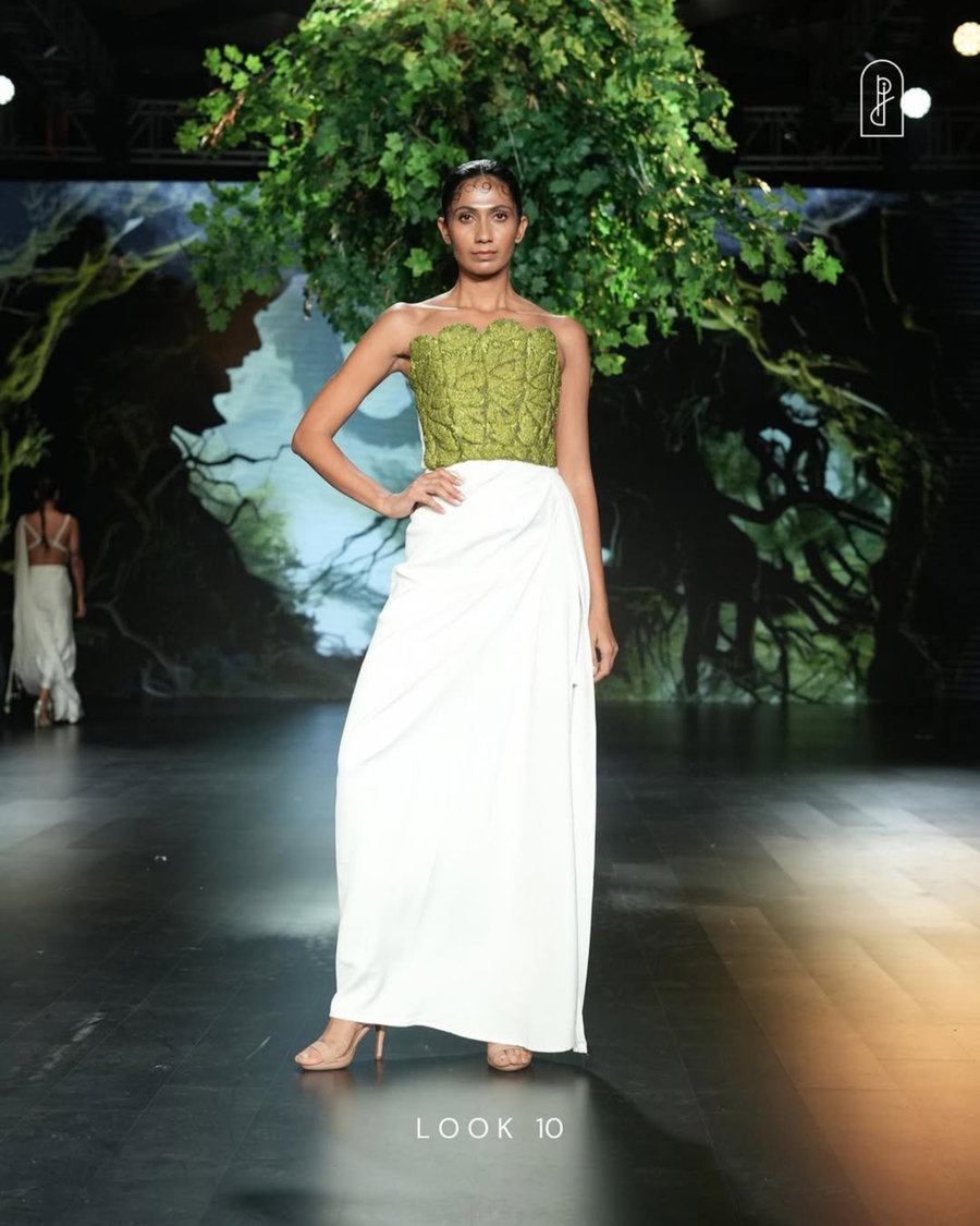 Look 10