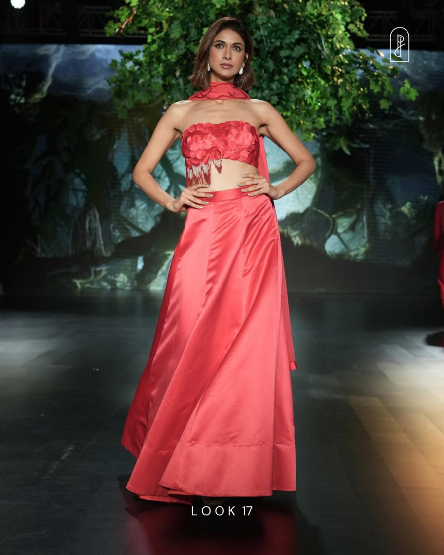 Look 17