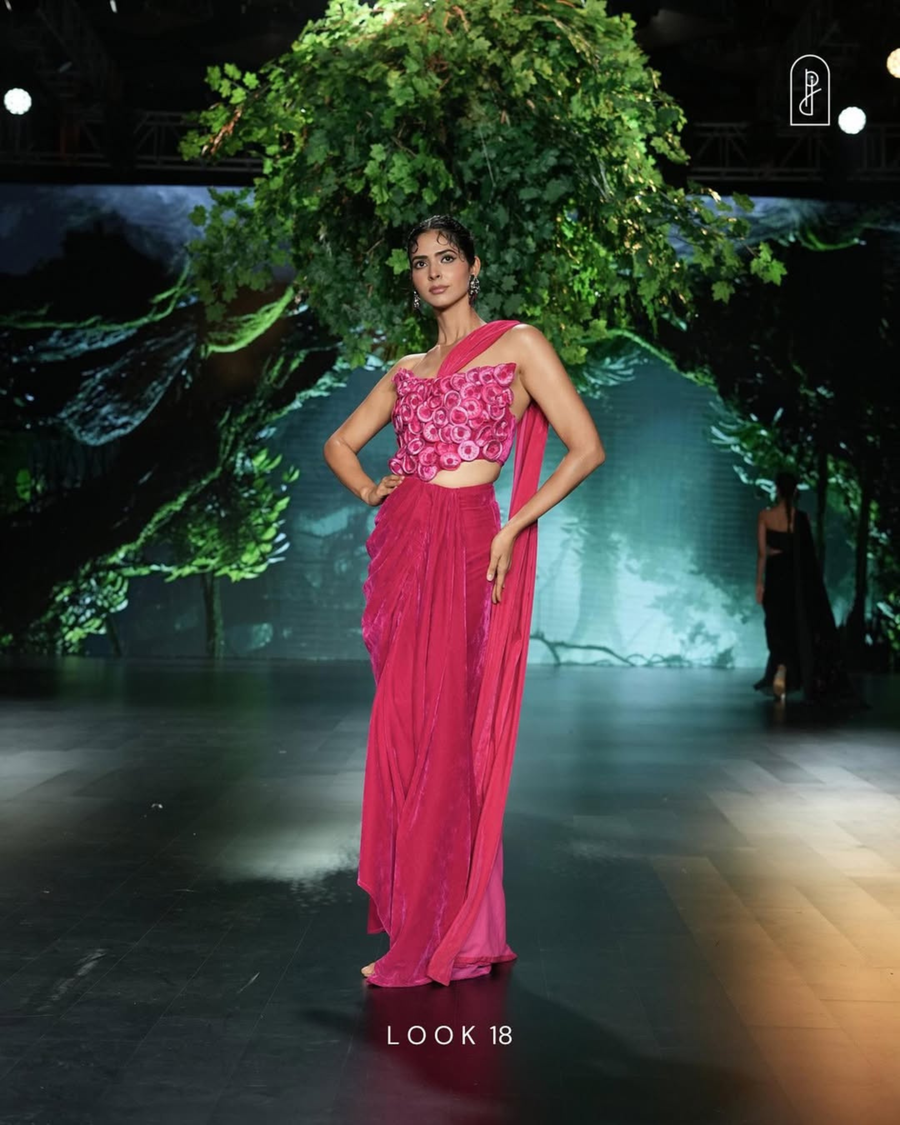 Look 18