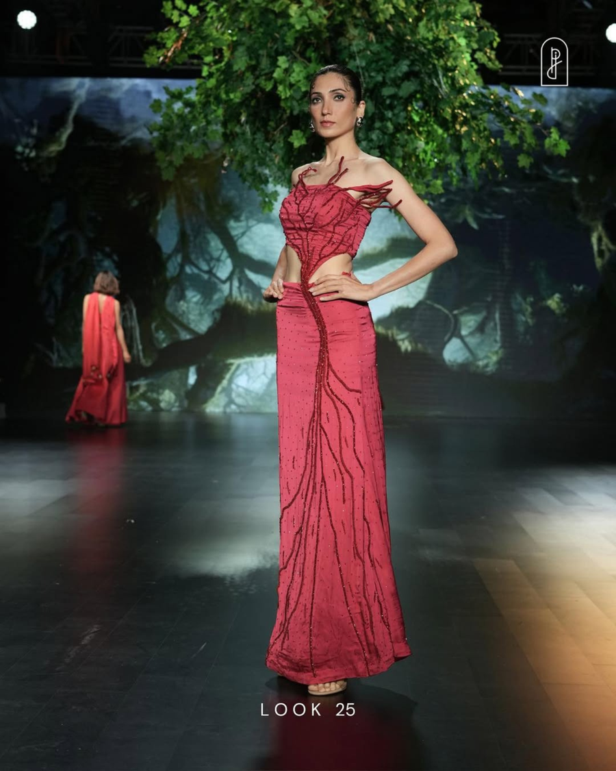 Look 25