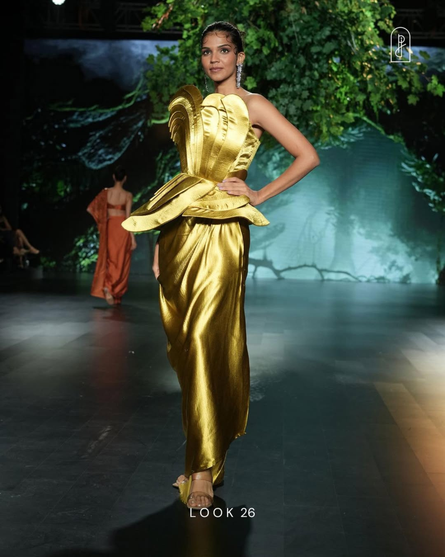 Look 26