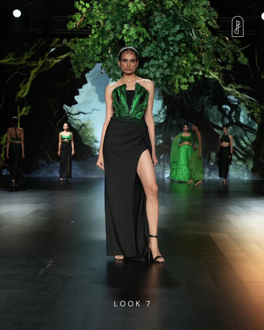 Look 7